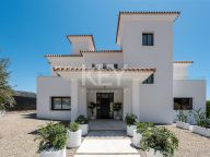 Villa for sale in Elviria, Marbella East