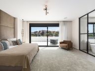 Villa for sale in Elviria, Marbella East