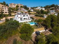 Villa for sale in Elviria, Marbella East
