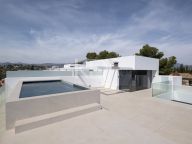 Semi Detached Villa for sale in Nueva Andalucia