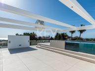 Semi Detached Villa for sale in Nueva Andalucia