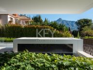 Semi Detached Villa for sale in Nueva Andalucia