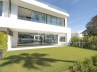 Semi Detached Villa for sale in Nueva Andalucia