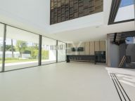 Semi Detached Villa for sale in Nueva Andalucia