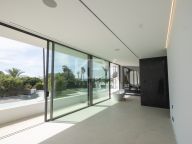 Semi Detached Villa for sale in Nueva Andalucia
