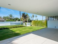 Semi Detached Villa for sale in Nueva Andalucia