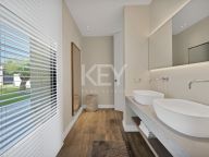 Villa for sale in Monte Mayor, Benahavis