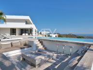Villa for sale in Monte Mayor, Benahavis