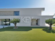 Villa for sale in Monte Mayor, Benahavis
