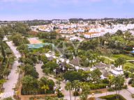 Villa en venta en El Campanario, Estepona