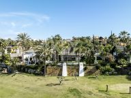Villa en venta en El Campanario, Estepona