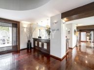 Villa en venta en El Campanario, Estepona
