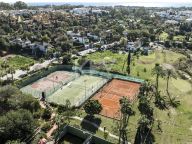 Villa en venta en El Campanario, Estepona
