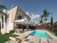 Villa en venta en El Campanario, Estepona