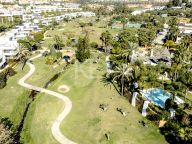 Villa en venta en El Campanario, Estepona
