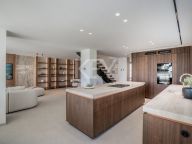Semi Detached House for sale in Peñablanca, Nueva Andalucia