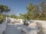 Semi Detached House for sale in Peñablanca, Nueva Andalucia