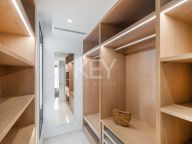 Villa for sale in El Paraiso, Estepona