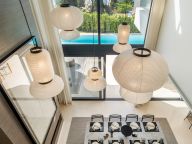 Villa for sale in El Paraiso, Estepona