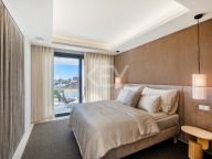 Villa for sale in El Paraiso, Estepona
