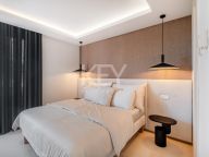 Villa for sale in El Paraiso, Estepona