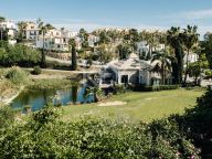 Villa for sale in New Golden Mile, Estepona