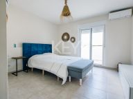 Villa for sale in New Golden Mile, Estepona