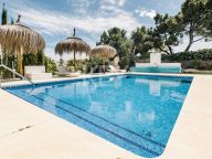 Villa for sale in New Golden Mile, Estepona