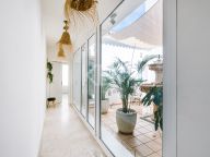 Villa for sale in New Golden Mile, Estepona