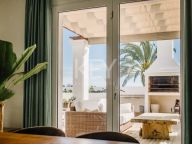 Villa for sale in New Golden Mile, Estepona