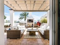 Villa for sale in New Golden Mile, Estepona