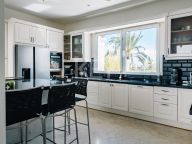 Villa for sale in New Golden Mile, Estepona