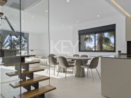 Villa Pareada en venta en El Paraiso, Estepona