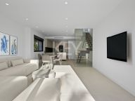 Villa Pareada en venta en El Paraiso, Estepona