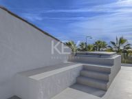 Villa Pareada en venta en El Paraiso, Estepona