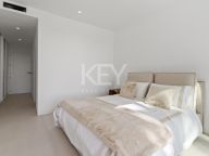 Villa Pareada en venta en El Paraiso, Estepona