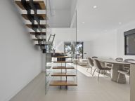Villa Pareada en venta en El Paraiso, Estepona