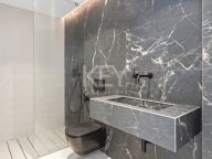Villa Pareada en venta en El Paraiso, Estepona