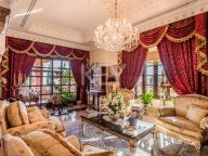 Villa en venta en Sierra Blanca, Marbella Golden Mile