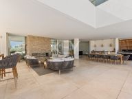 Villa en venta en La Cerquilla, Nueva Andalucia