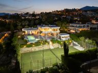 Villa en venta en La Cerquilla, Nueva Andalucia