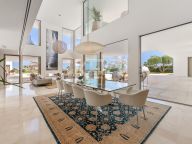 Villa en venta en La Cerquilla, Nueva Andalucia