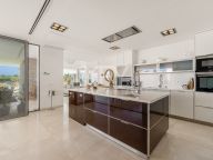Villa en venta en La Cerquilla, Nueva Andalucia