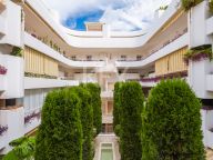 Apartment for sale in Las Terrazas de Las Lomas, Marbella Golden Mile