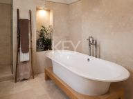 Villa for sale in Fuente del Espanto, Benahavis