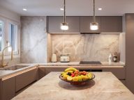 Villa for sale in Fuente del Espanto, Benahavis