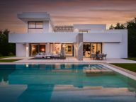 Вилла на продажу в El Paraiso, Эстепона