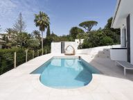 Villa for sale in Elviria, Marbella East