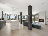 Villa for sale in Elviria, Marbella East