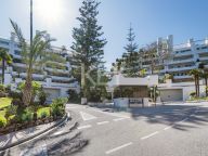 Апартамент на продажу в Las Lomas del Marbella Club, Золотая Миля
